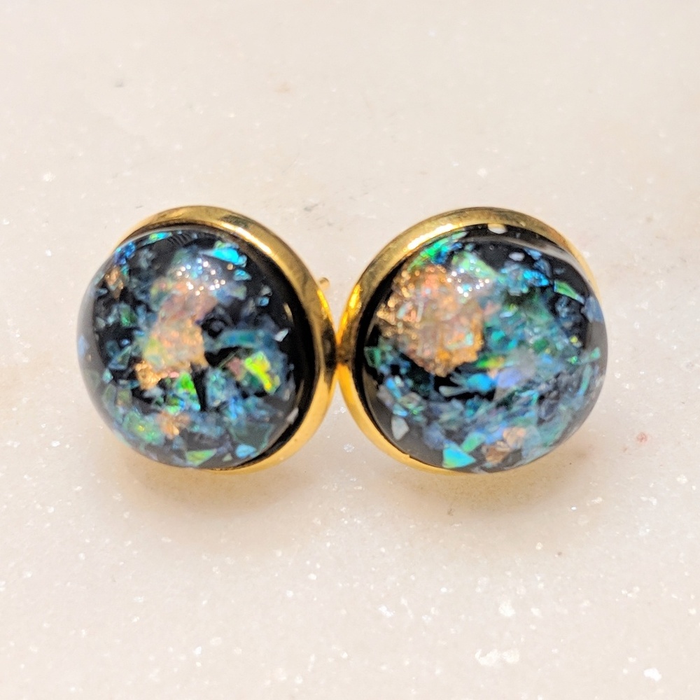 💖2/$14💖Black gold leaf opal earrings